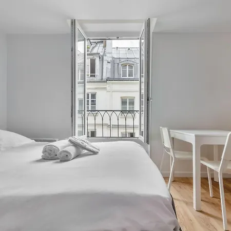Daire Clery-cosy Au Centre De Paris